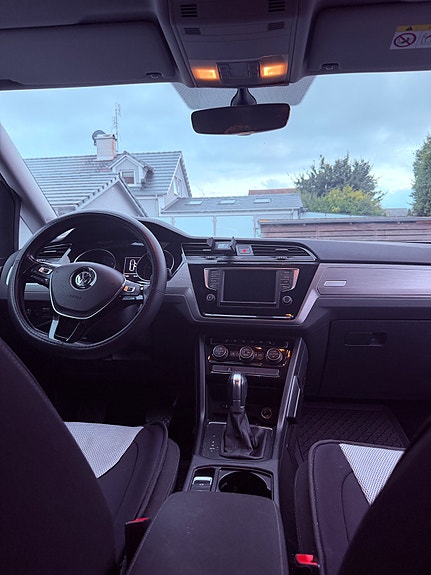 Volkswagen Touran 6 of 6