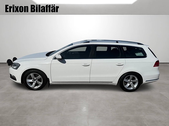 Volkswagen Passat 2 of 30