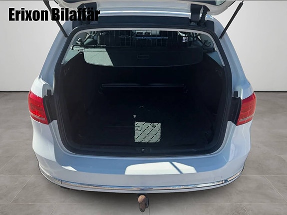 Volkswagen Passat 14 of 30