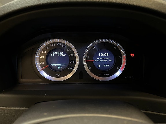 Volvo V70 16 of 18