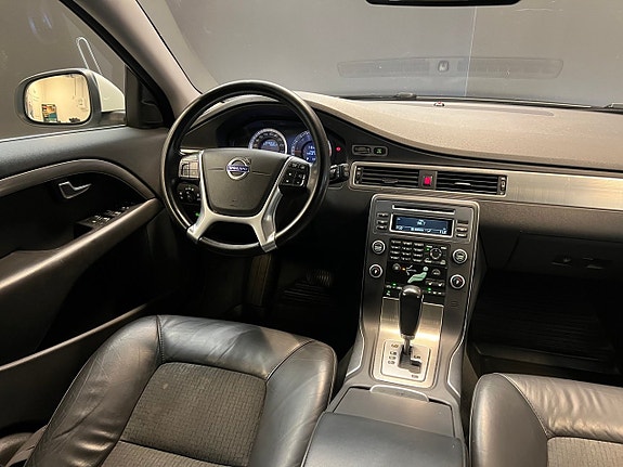Volvo V70 15 of 18