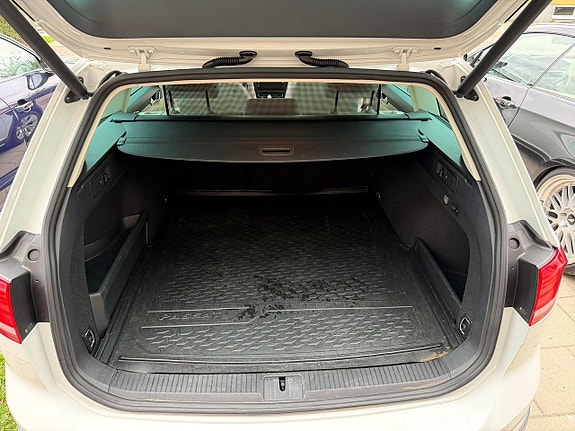 Volkswagen Passat Alltrack 20 of 23