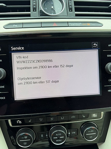 Volkswagen Passat Alltrack 16 of 23