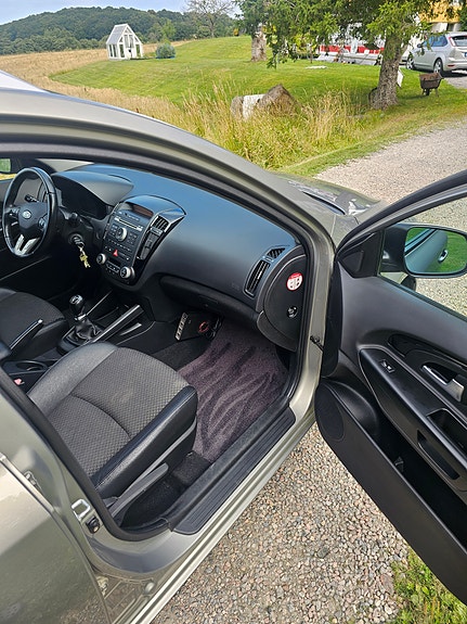 Kia Ceed 9 of 9