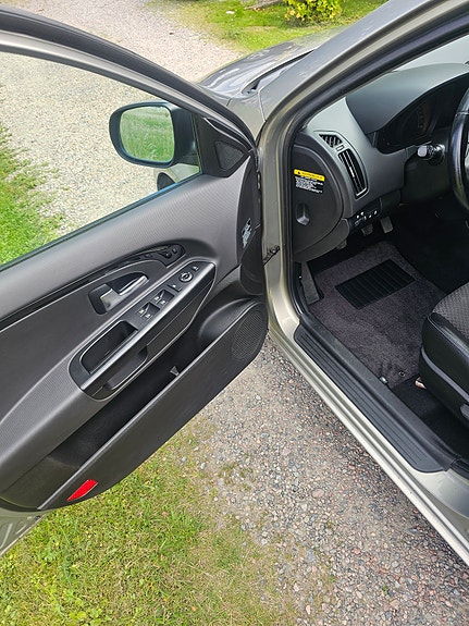 Kia Ceed 6 of 9