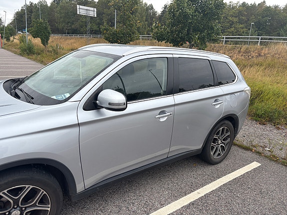 Mitsubishi Outlander 4 of 6