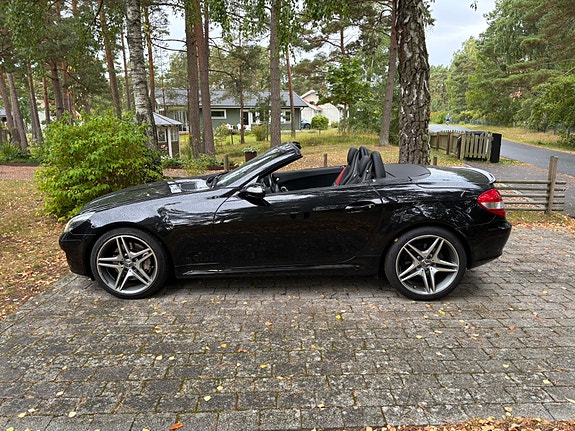 Mercedes-Benz SLK350 2 of 5