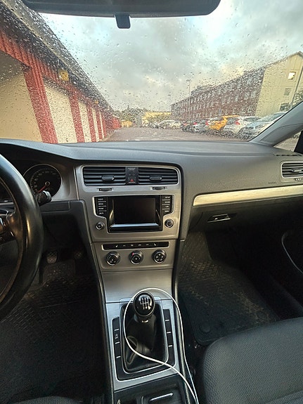 Volkswagen Golf VII 8 of 9