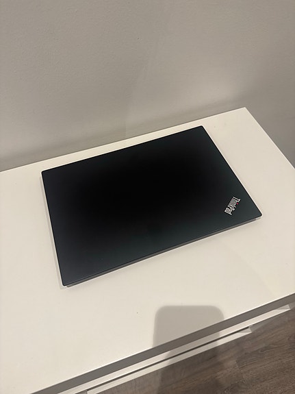 Lenovo ThinkPad T490s  laptop 14" svart image 2