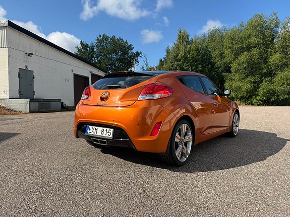 Hyundai Veloster 8 of 15
