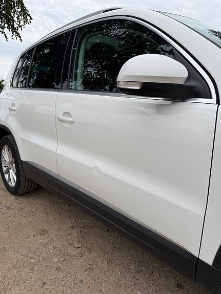 Volkswagen Tiguan 3 of 13