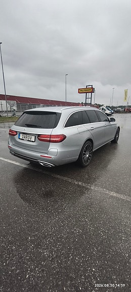 Mercedes-Benz E300 de 7 of 11