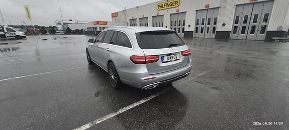Mercedes-Benz E300 de 9 of 11