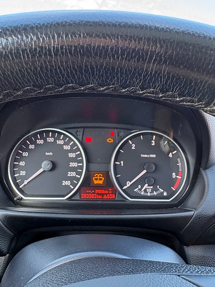 BMW 118d 8 of 11
