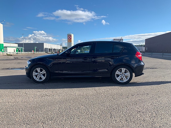 BMW 118d 3 of 11