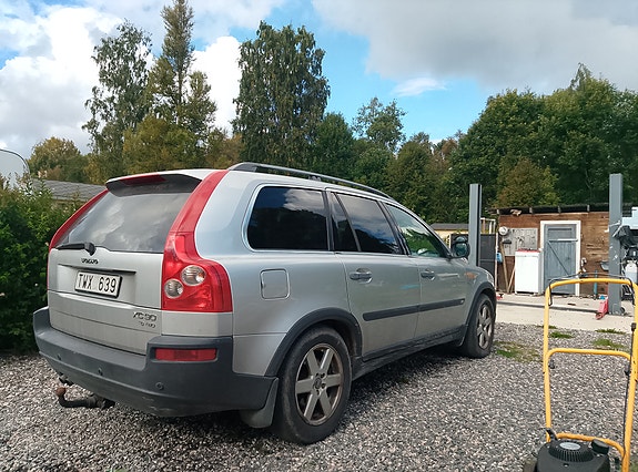 Volvo XC90 4 of 7