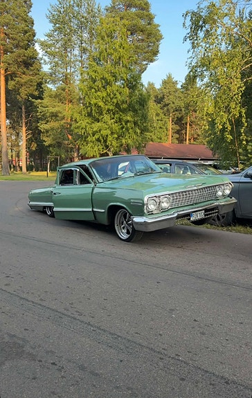 Chevrolet Bel Air 3 of 5