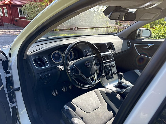 Volvo V60 5 of 9