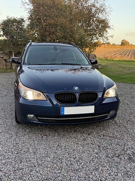 BMW 520d 2 of 3