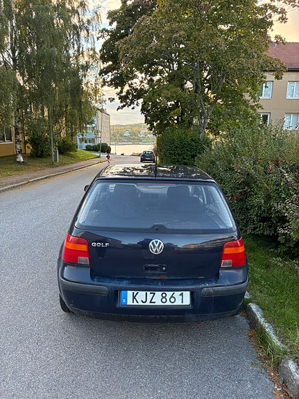 Volkswagen Golf IV 3 of 4