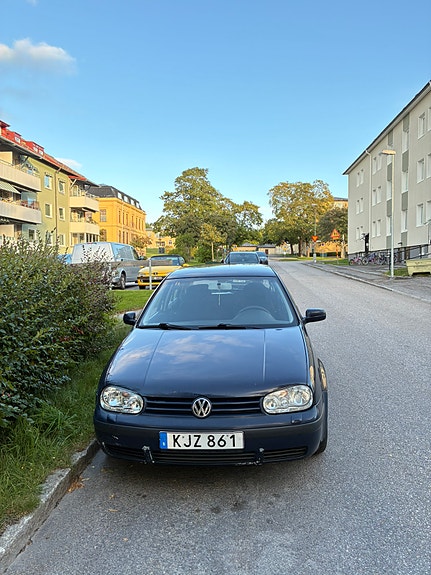 Volkswagen Golf IV 2 of 4