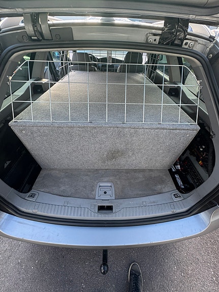BMW 523i 4 of 4