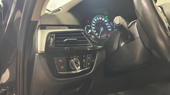 BMW 520d 12 of 30