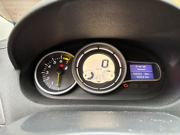 Renault Megane III 8 of 16