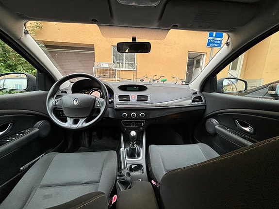Renault Megane III 7 of 16