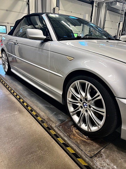BMW 325Ci 3 of 30
