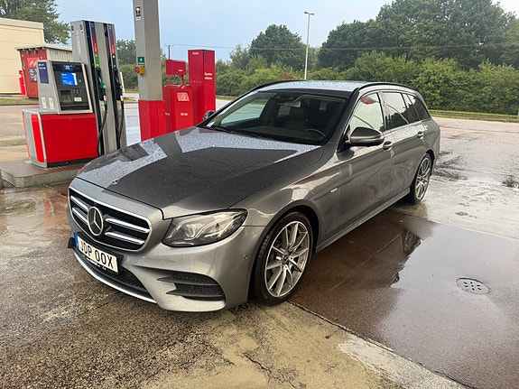 Mercedes-Benz E220 12 of 14