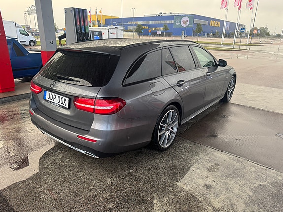 Mercedes-Benz E220 3 of 14