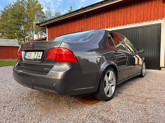 Saab 9-5 4 of 12