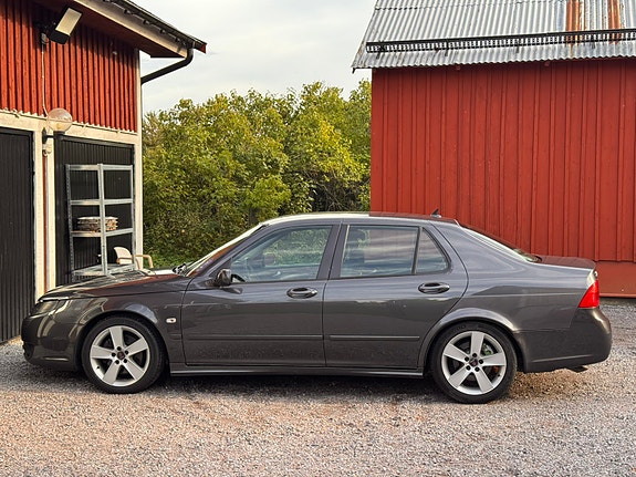 Saab 9-5 6 of 12