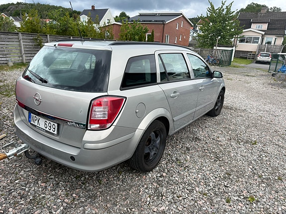 Opel Astra 3 of 3