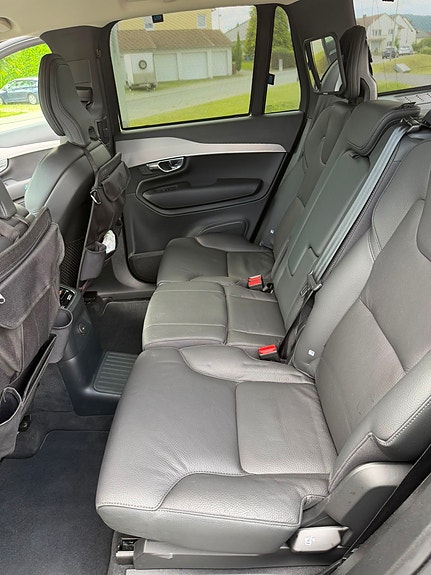 Volvo XC90 8 of 9