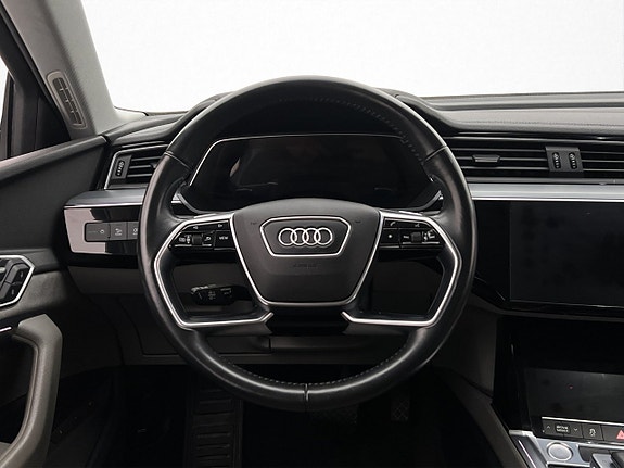 Audi e-tron 14 of 30
