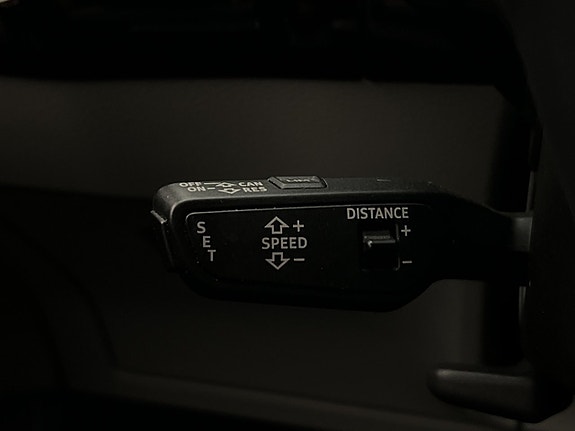 Audi e-tron 18 of 30