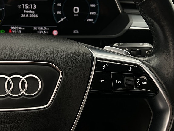 Audi e-tron 21 of 30