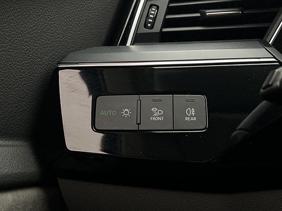 Audi e-tron 16 of 30