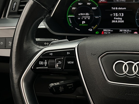 Audi e-tron 19 of 30