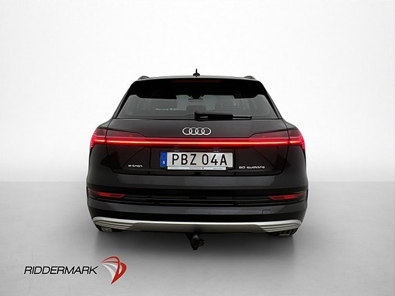 Audi e-tron 7 of 30