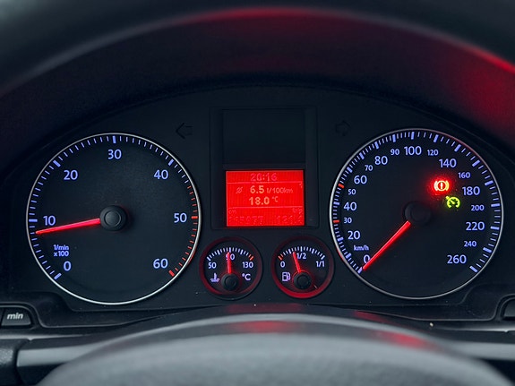 Volkswagen Golf V 18 of 18