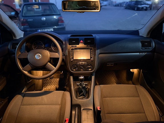 Volkswagen Golf V 13 of 18