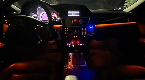 Mercedes-Benz E200 8 of 16