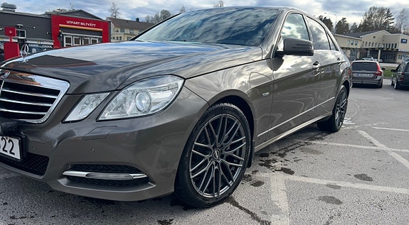 Mercedes-Benz E200 5 of 16