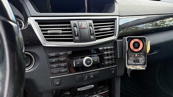 Mercedes-Benz E200 21 of 21