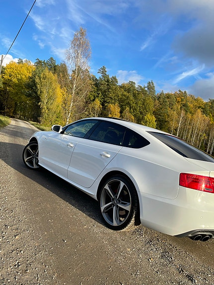 Audi A5 2 of 10