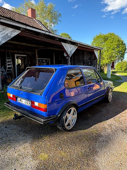 Volkswagen Golf I 2 of 6