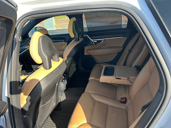 Volvo V90 Cross Country 4 of 4